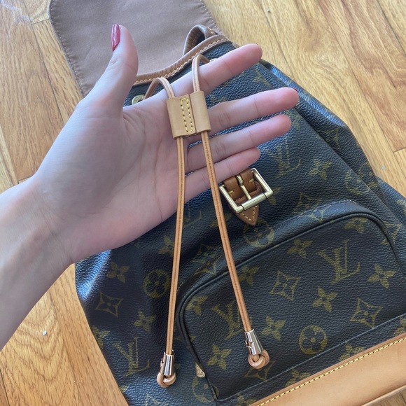 Louis Vuitton backpack - Picture 6 of 8